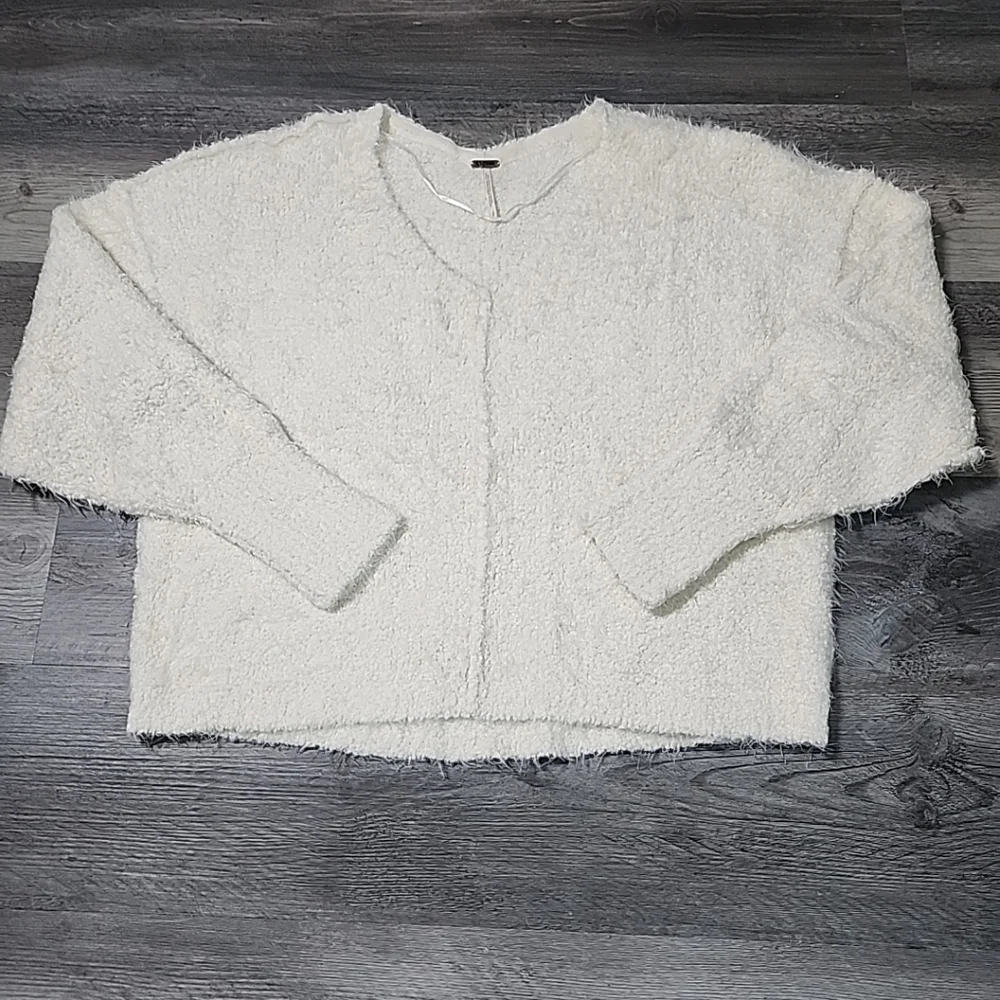 Free People Sweater Womens Medium Icing Cream Fuzzy Oversize Soft Slouchy V Neck - Picture 5 of 10